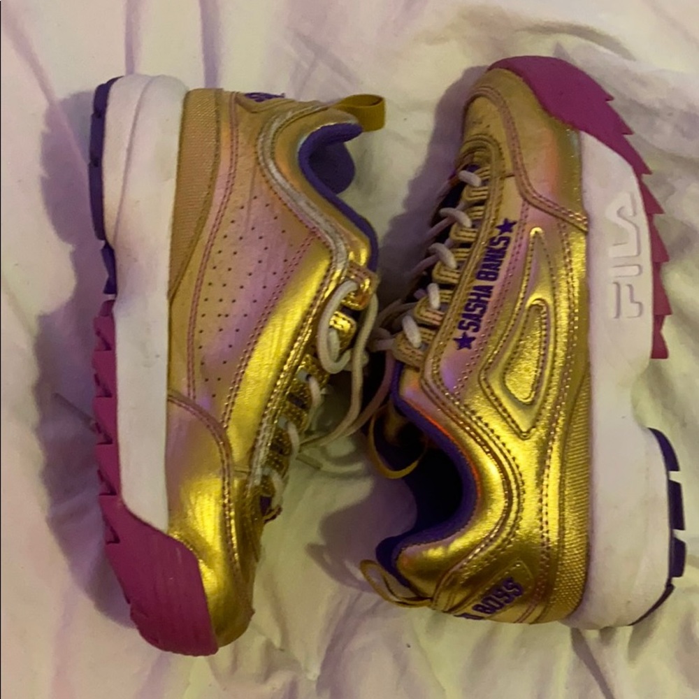 These are gold filas